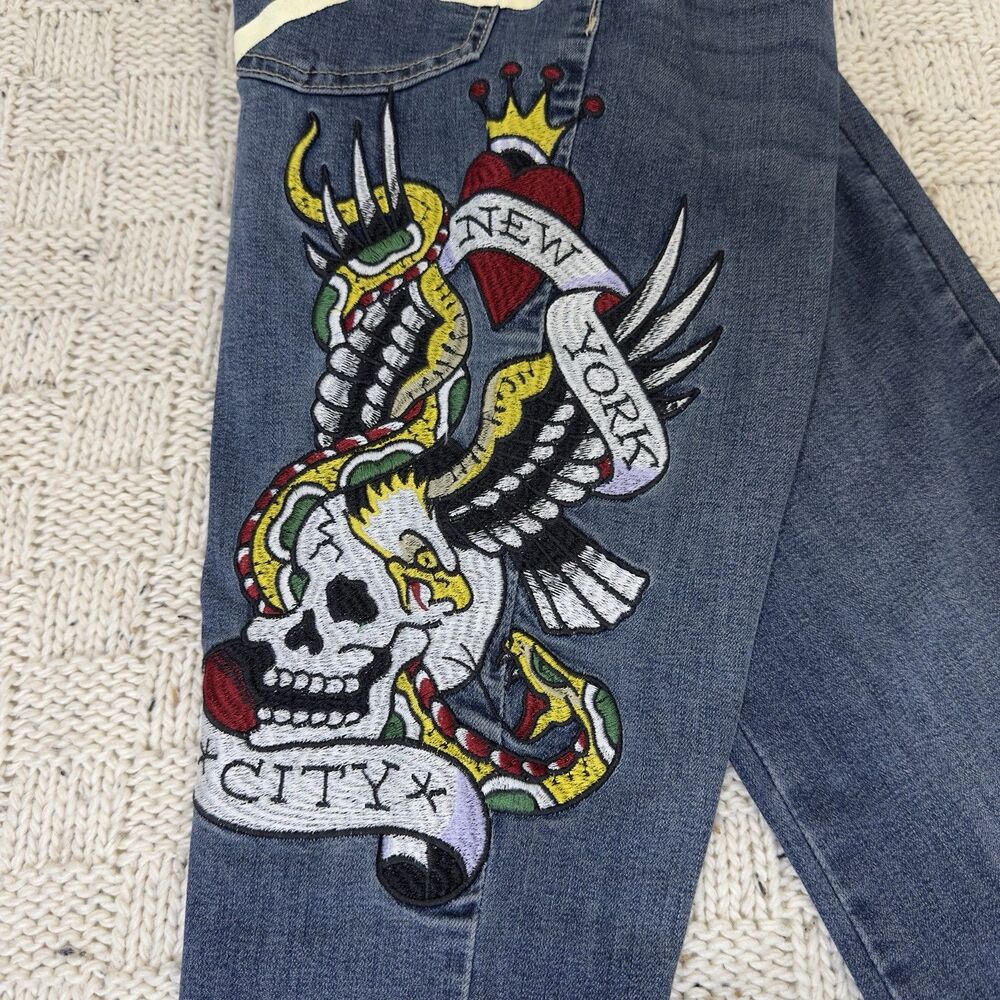 Ed Hardy Women Flare Jeans 28 NWT New York City Skull Eagle Embroidered Y2KDenim - Picture 8 of 14